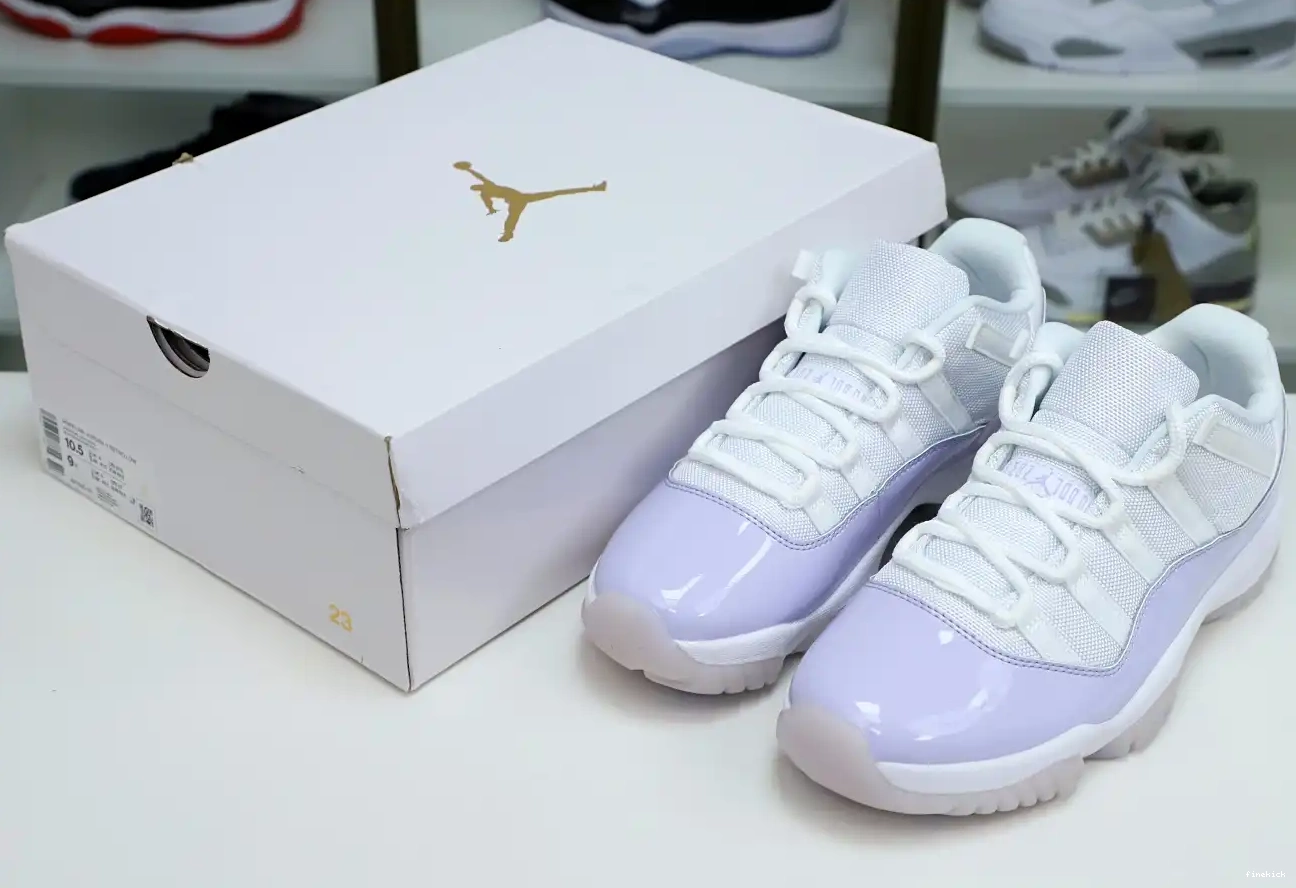 11 PURE VIOLET AIR LOW JORDAN 0506